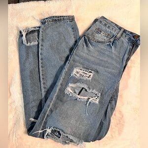 Ripped Fashion Nova boyfriend jeans